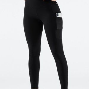 Fabletics On-The-Go Leggings with Pockets Black
